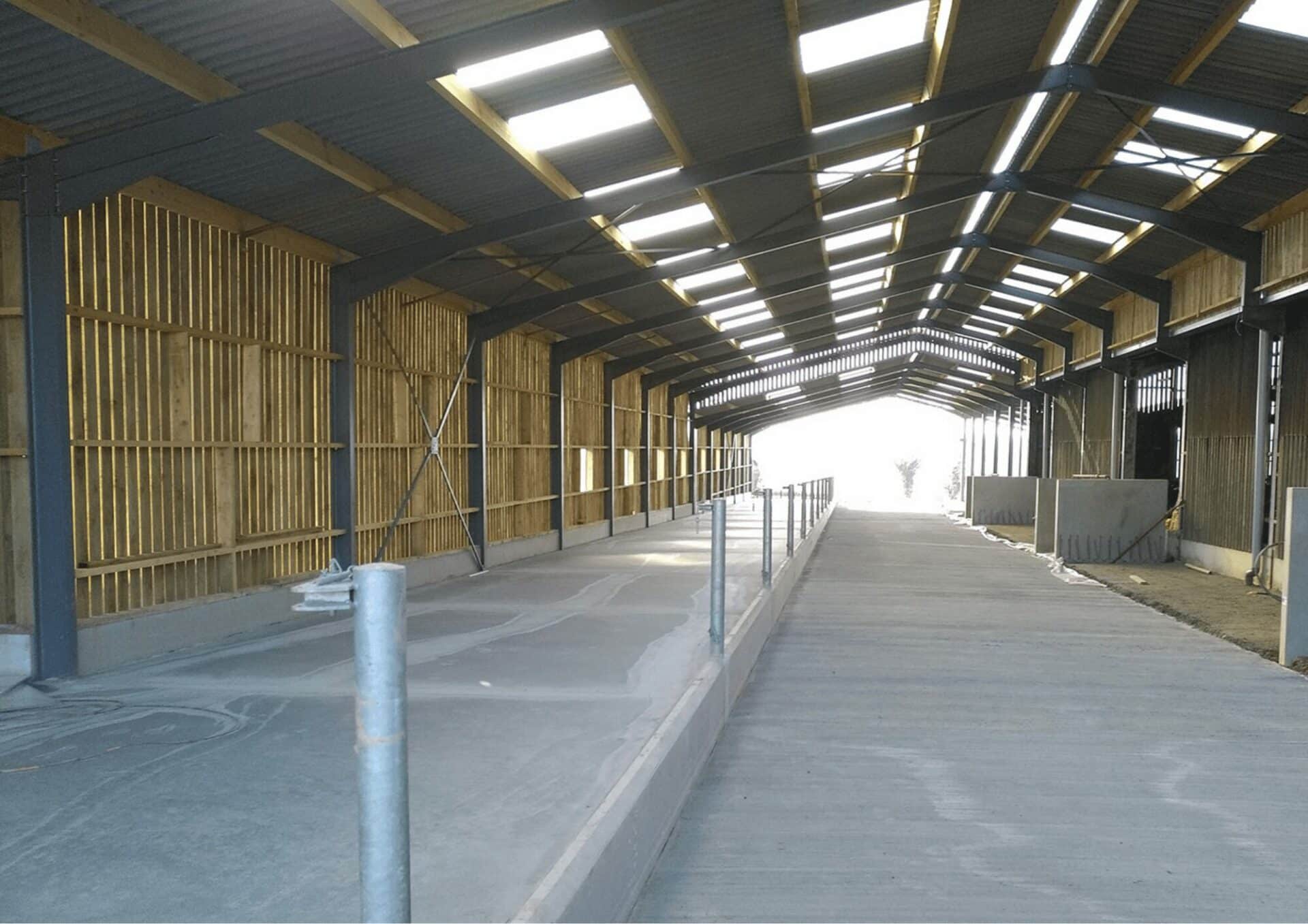 stabulation gratuite photovoltaique de l'interieur